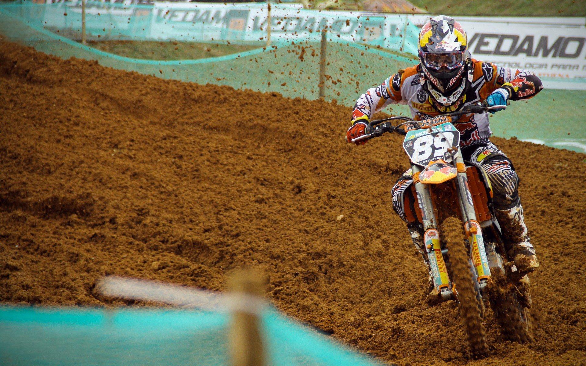 攀岩新星闪耀国际赛场，中国选手勇夺世界杯分站赛冠军