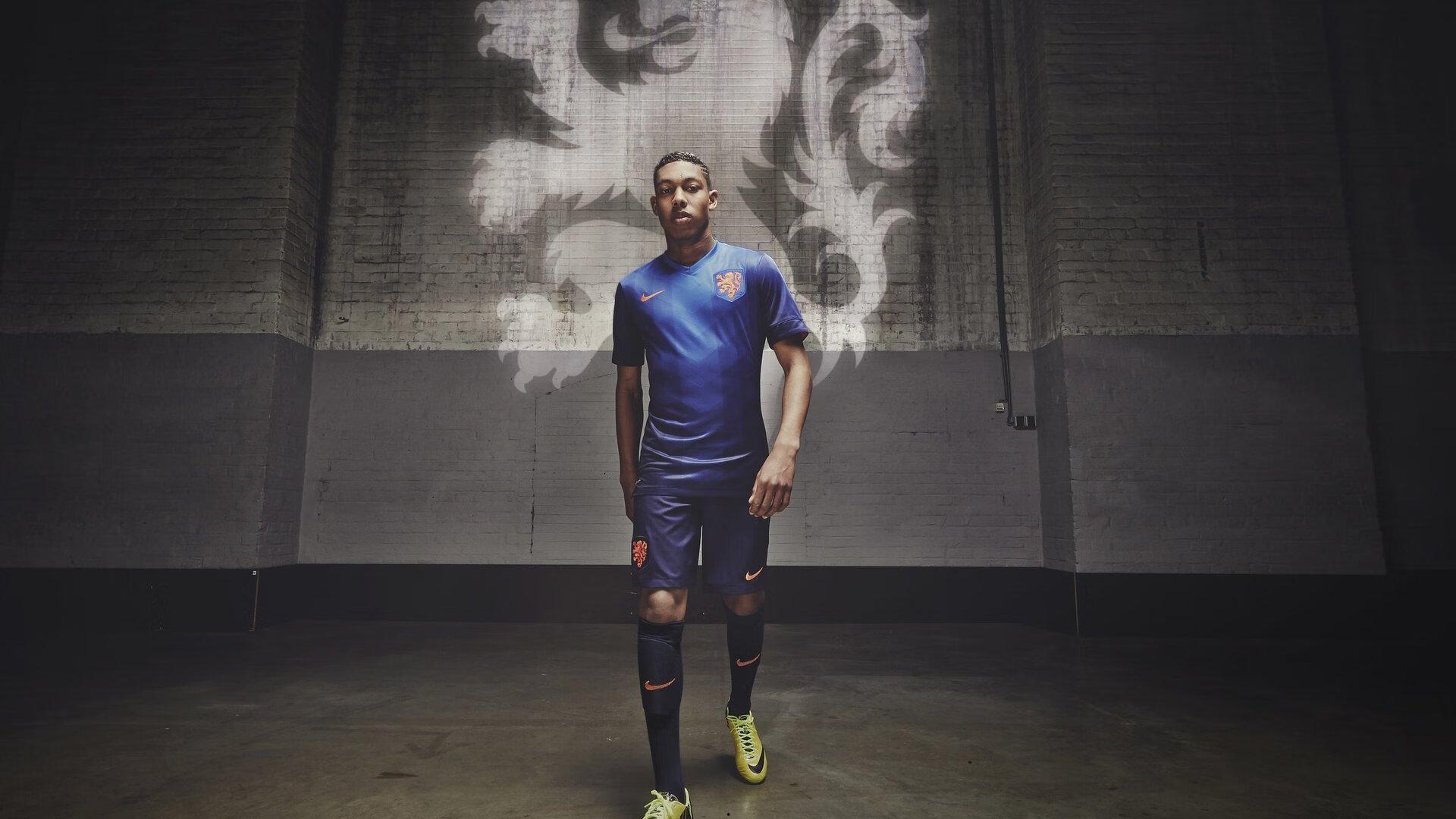 夏普直言阿马德难融阿莫林战术体系，卡塞米罗状态回勇成曼联中场关键